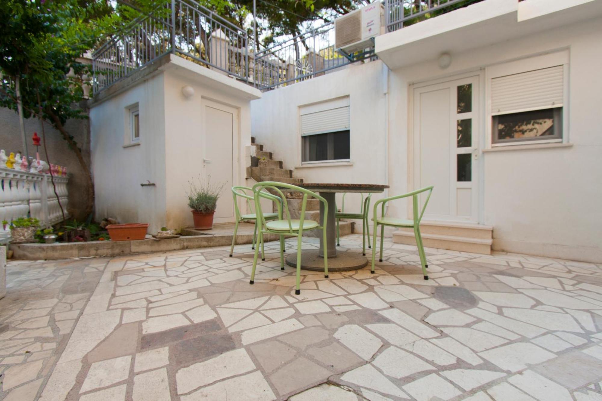 Apartment Mikulic Duće Kültér fotó