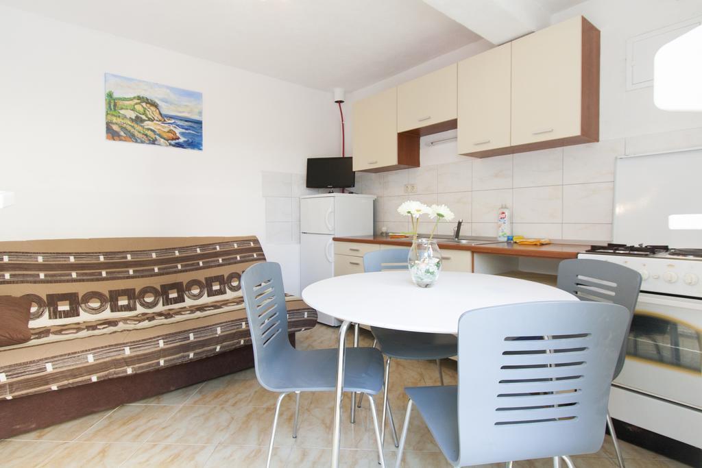 Apartment Mikulic Duće Kültér fotó